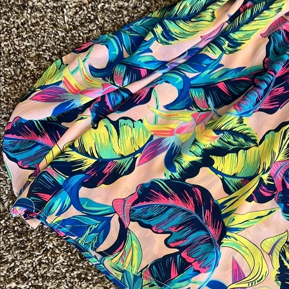 Vibrant Tropical Leaf Print Dress - Picture 8 of 11